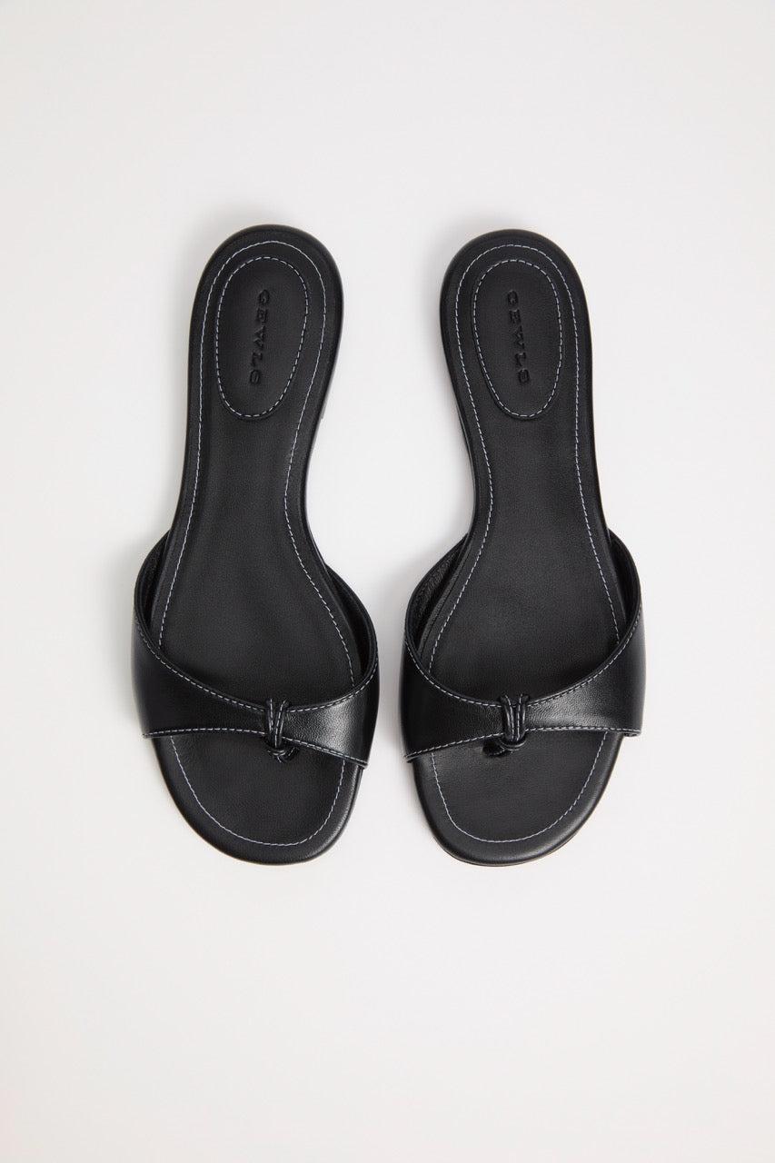 GEWLS Chiara Flat 05mm Nero Nappa sandal